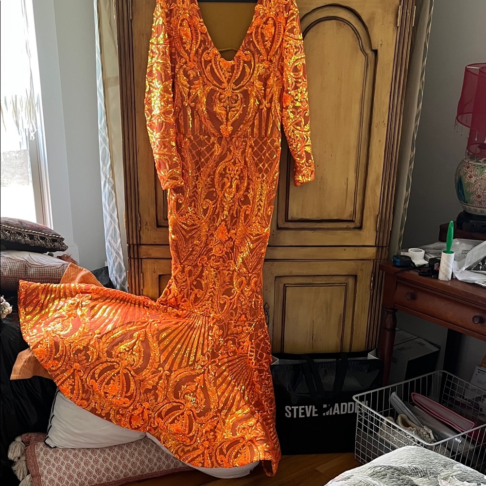 Absolutely StUnNiNg Orange Sequin Handmade Evening Gown w/ Exaggerated Fishtail